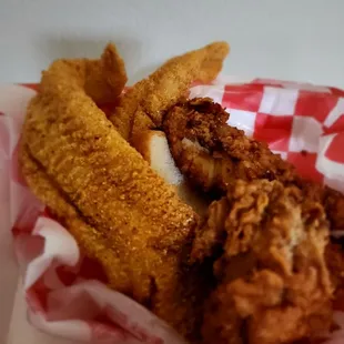 2 Wings, 2 Fish and 1 Side Combo Plate