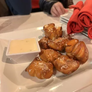Pretzel bites