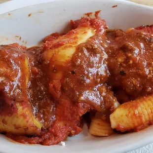 Stuffed Shells + Garlic Bread + Soup &amp; Salad Bar for $9.99!  Damn that&apos;s good value!
