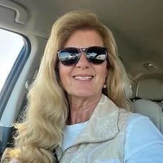 Jacquie F.