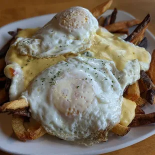 Breakfast Poutine