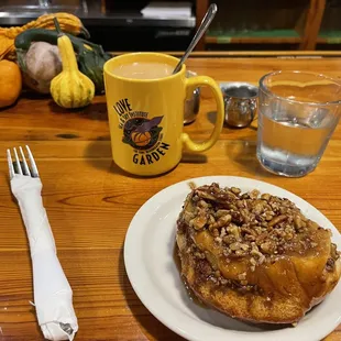 Bottomless House Cup, Honey Pecan Sticky Bun