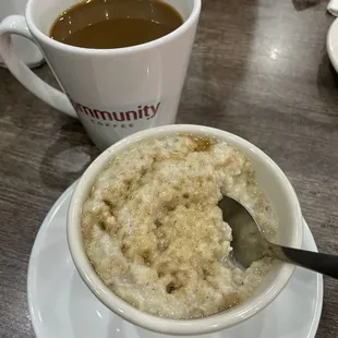 Oatmeal and coffe