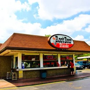 The Root Beer Stande. https://www.flickr.com/photos/hollyannh/