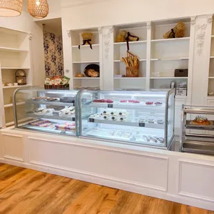 the bakery&apos;s interior