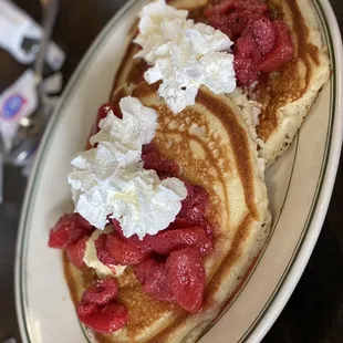 Pancakes with strawberries