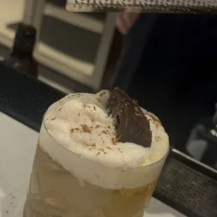 dessert, drink