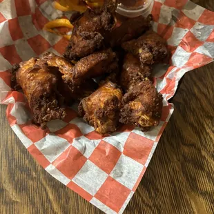 Wings with fries
