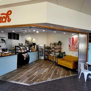 The Porch Honolulu located at Waterfront Plaza (formally called Restaurant Row).