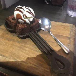 Brownie Sundae