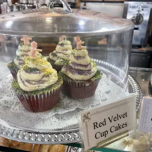 a display of cupcakes