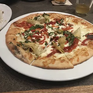 Mediterranean White Pizza
