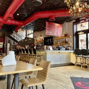 Love the space. The Hen is upstairs.