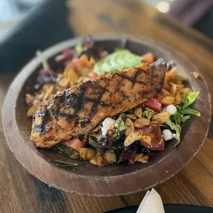 Grilled Salmon Salad