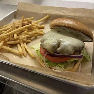 Classic Cheeseburger with Handmade hamburger patti.