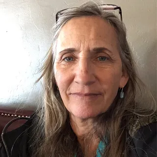 Gwen B.