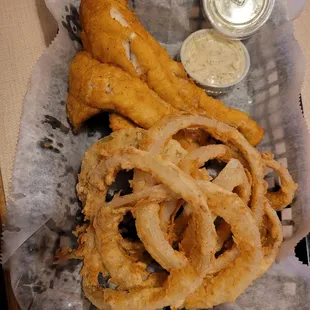 Walleye Basket with Onion Rings