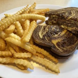 Patty Melt with fries