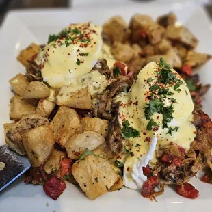 Carnitas Benedict&apos;s