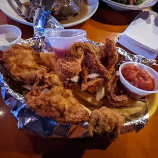 The Rusty Bucket Bar and Grill