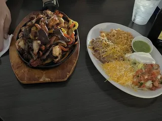 Wheelz Bar & Grill