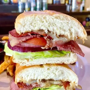 Eye-Talian Sandwich |Instagram @restaurant_aholic