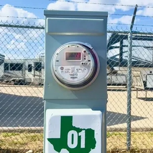 Back-in Site #1 
Electric Pedestal 
30/50 Amp