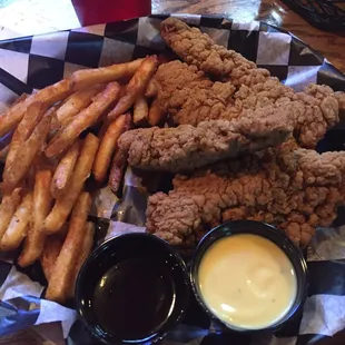 Chicken tenders with BBQ &amp; Honey Mustard