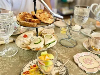 Emerald Necklace Inn and Tearoom