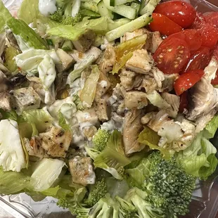 Romaine, Asian Zing grilled chicken, broccoli, cauliflower, tomatoes and cucumbers.