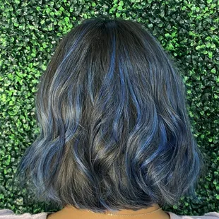 The Salon Avenue