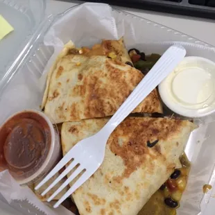 Fajita Steak Quesadilla w/ Pico de Gallo, Sweet Corn &amp; Black Beans. Yummy deliciousness