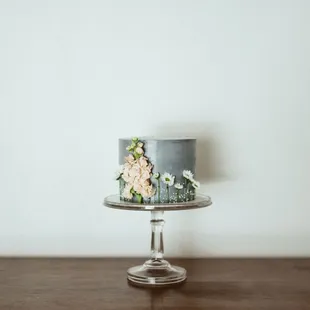 Anniversary cake, celebration cake