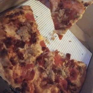 3 Little Pigs should be 1/2 BBQ base...