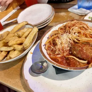 Kids Spaghetti with Meatball