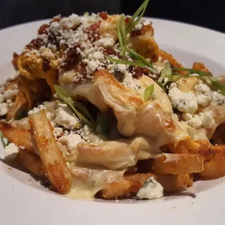 Buffalo Chicken Poutine