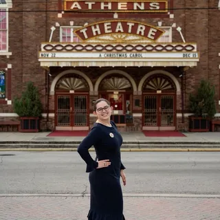 Laura R.