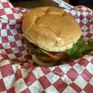 1/4 lb Cheeseburger