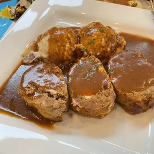 Meatloaf and mashed potatoes