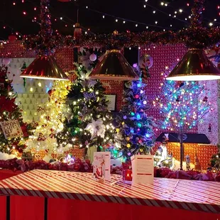 Christmas pop-up decorations