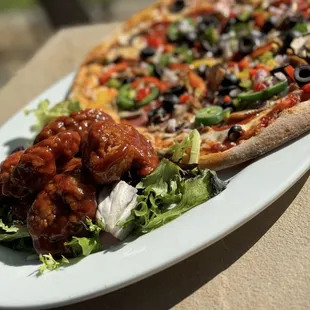 Combination personal Pizza a d 4 wings plate