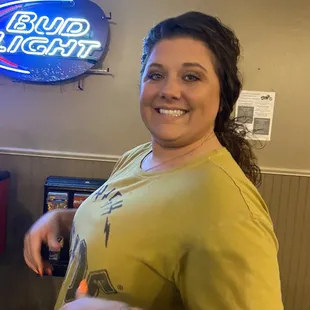 The awesome Nikki maker of the bomb pizza!