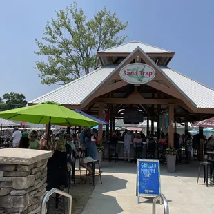 Bar area and seating