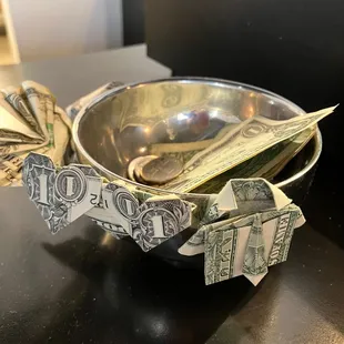 Such a creative tip bowl
