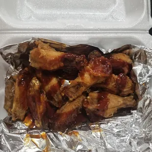 Ordered BQ wings. These are NOT BQ wings