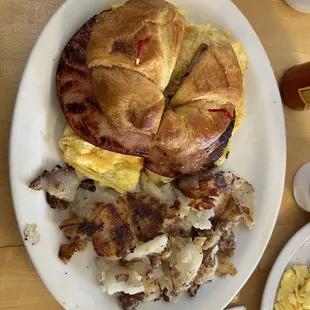 Croissantwich with Ham