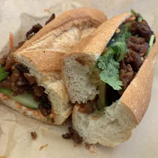 Bbq pork banh mi