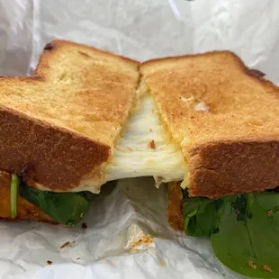Caprese sandwich (to-go)