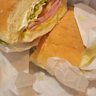 Ham and provolone cheese is the bumd