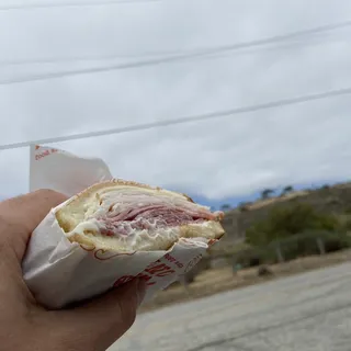 Saloon Deluxe Sandwich Lunch